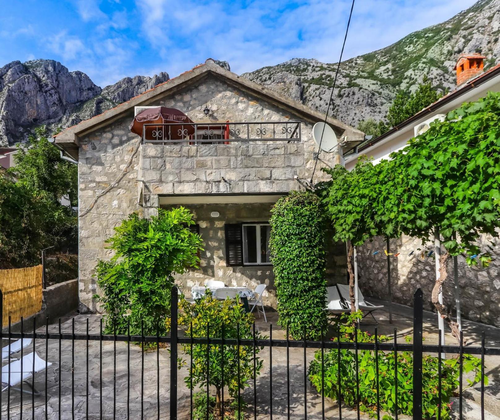 Villa Petrana Kotor Exterior photo